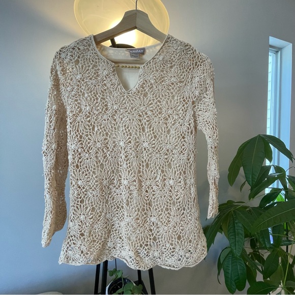 Tan Jay Beige crocheted women’s long sleeves top.size small - Picture 1 of 5